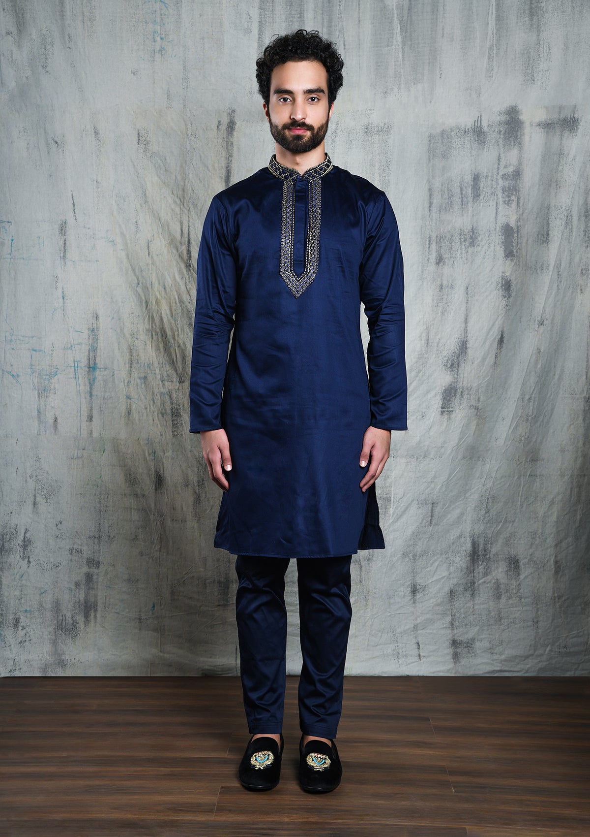 ROYAL BLUE V-NECK EMBROIDERED KURTA PAJAMA SET WITH ZARI COLLAR & YOKE PATTI