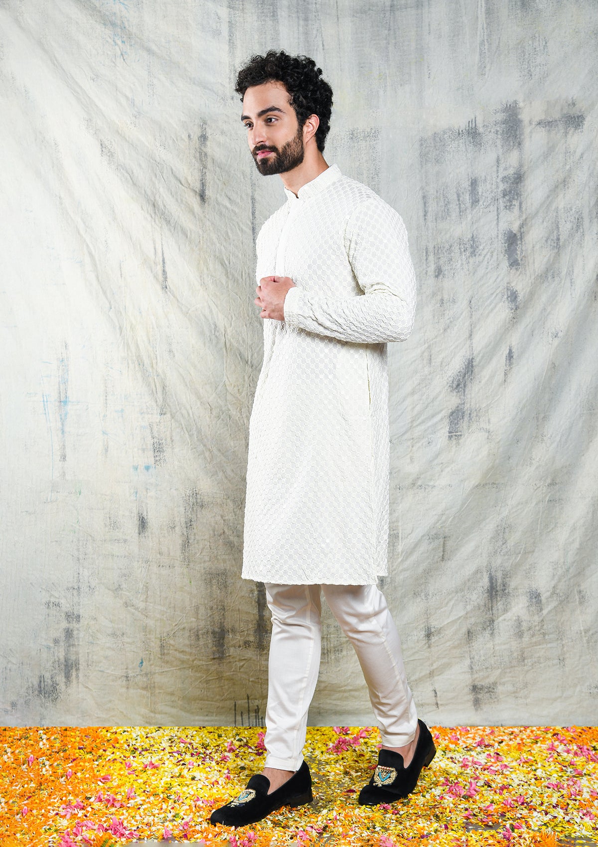 Be Desi Chikan work embroidered kurta pyjama set