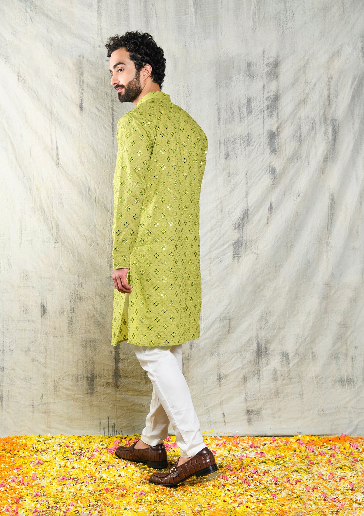 LIGHT OLIVE GREEN KURTA PYJAMA SET WITH CHECKERBOARD ABLA EMBROIDERY