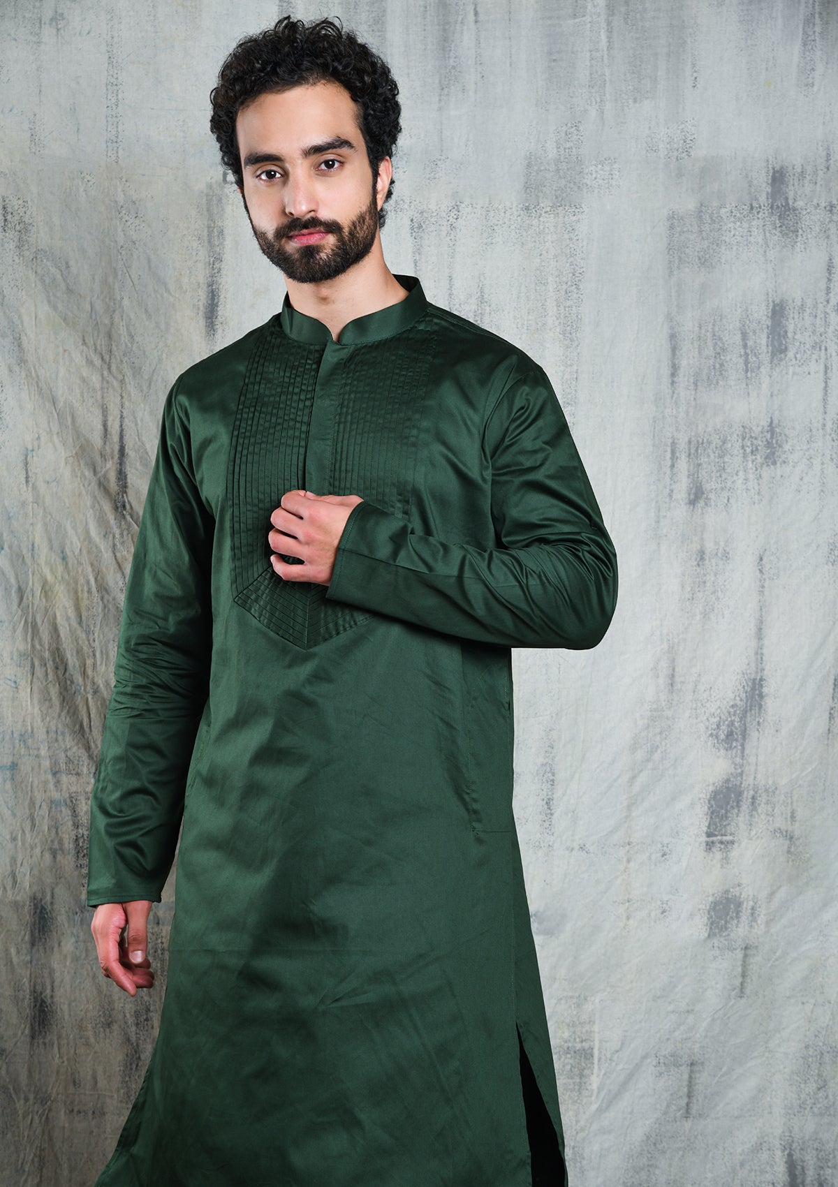 DARK EMERALD GREEN KURTA PYJAMA SET WITH PLEATED NECK DETAIL